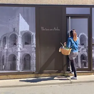 Un Tour En Appartamento Arles