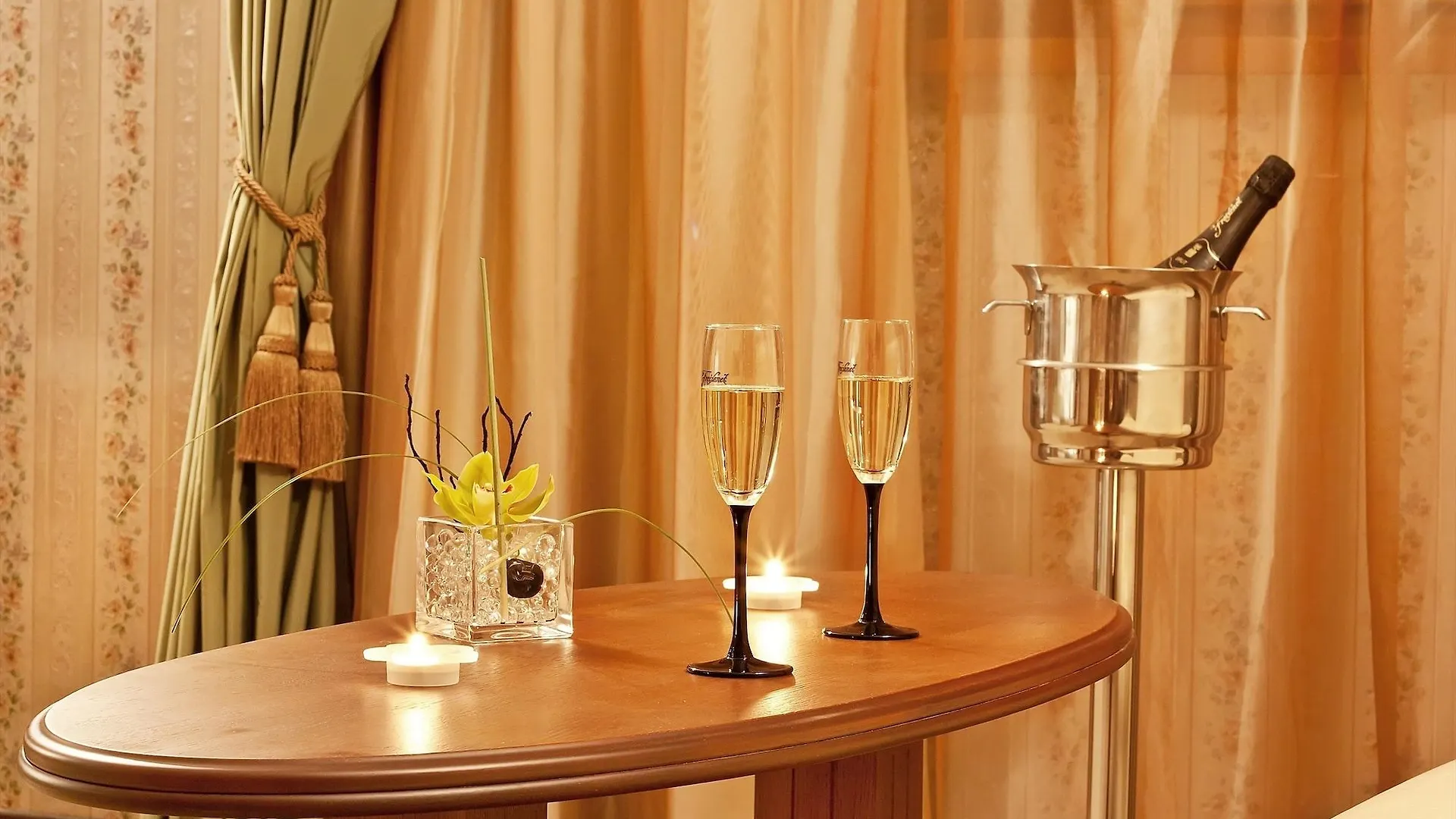 Best Western Plus Bristol Hotel Sofia 4*,  Bulgaria