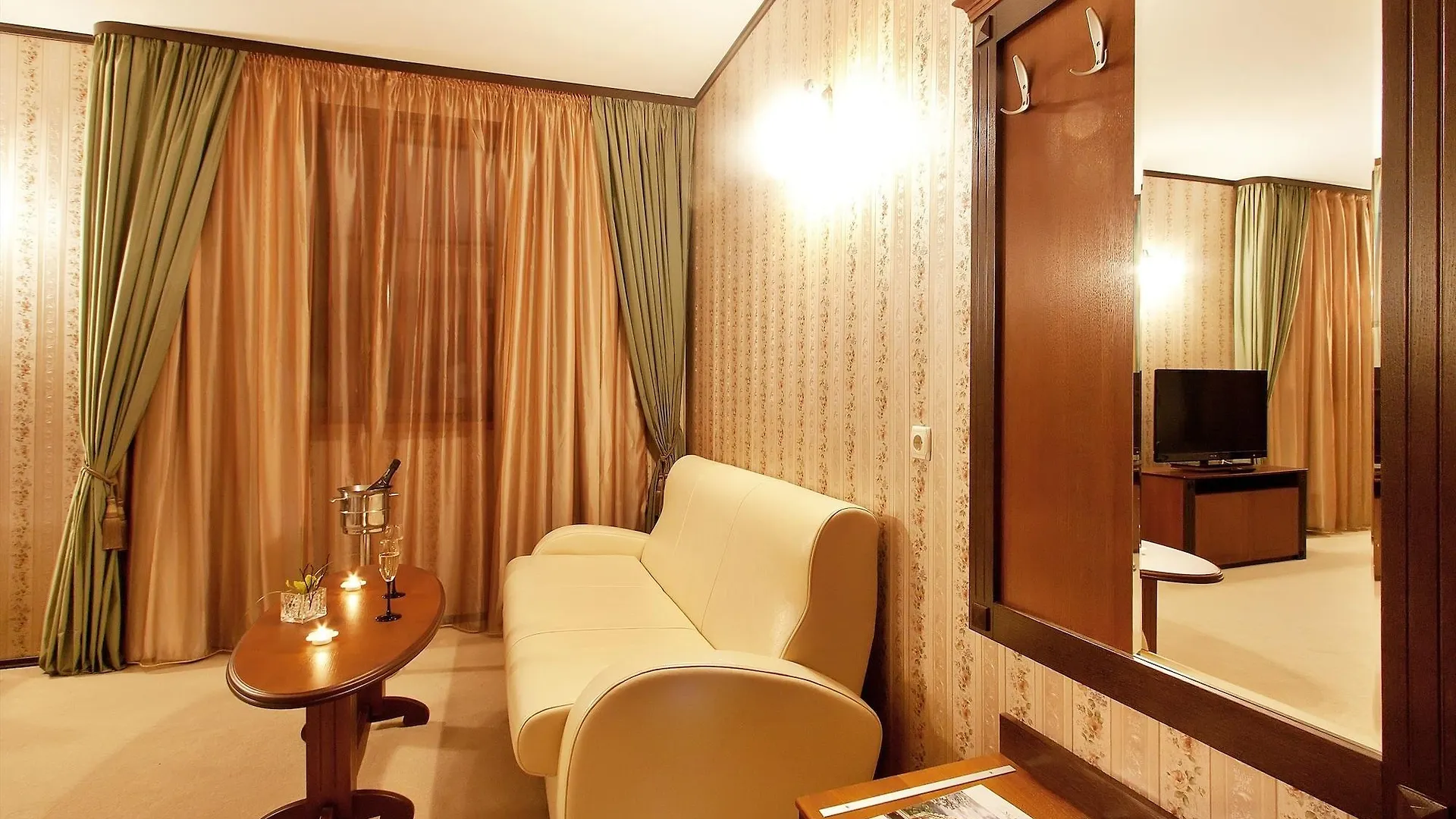 Best Western Plus Bristol Hotel Sofia 4*,  Bulgaria